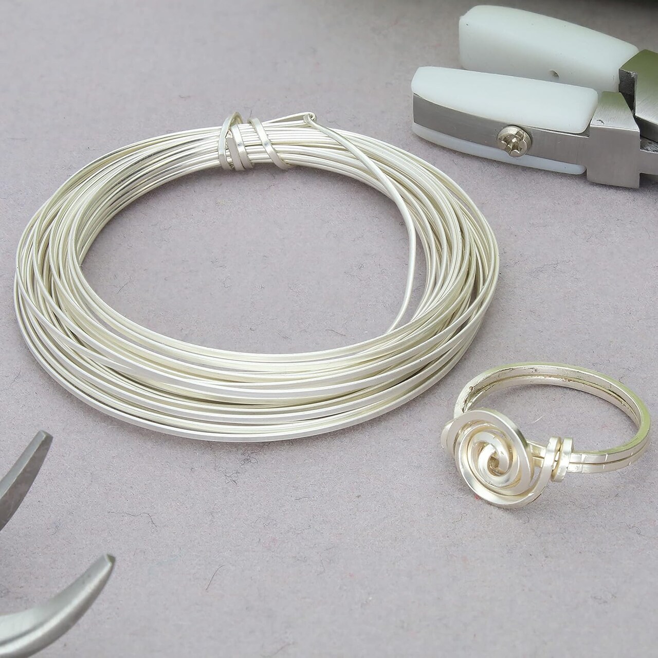 The Beadsmith Half-Round Craft Wire - Medium Temper Beading Wire, Silver Color, 16 Gauge, 4 Yards